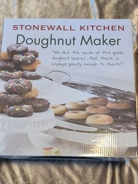 Stonewall Kitchen Mini Doughnut Maker